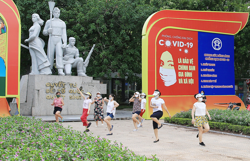 Từ 26/6, người dân Hà Nội được hoạt động thể dục, thể thao ngoài trời nhưng không quá 20 người trong một khu vực. (Nguồn ảnh: truyenhinhdulich.vn)